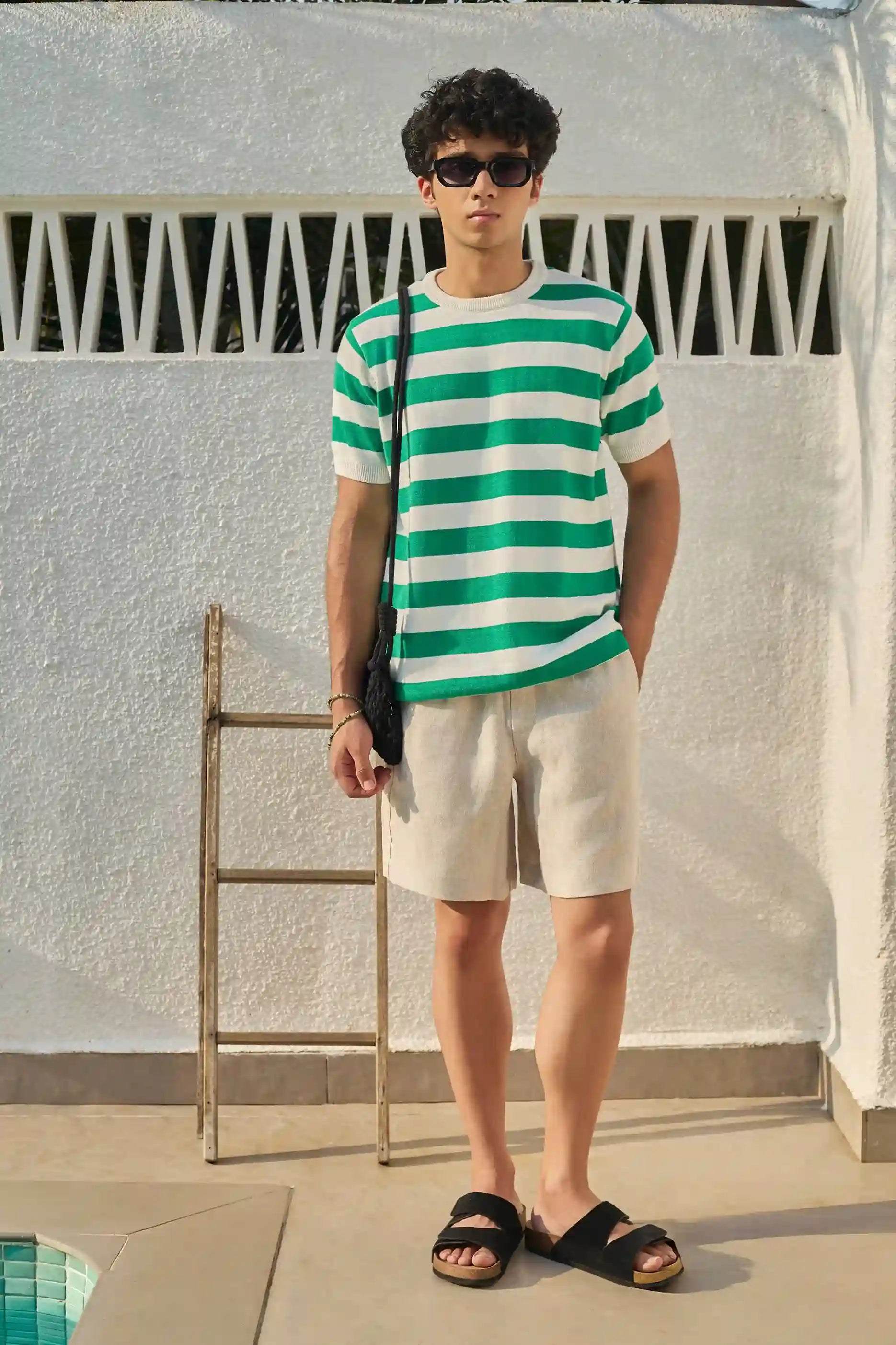 Round Neck Coastal Knit T-Shirt- Green